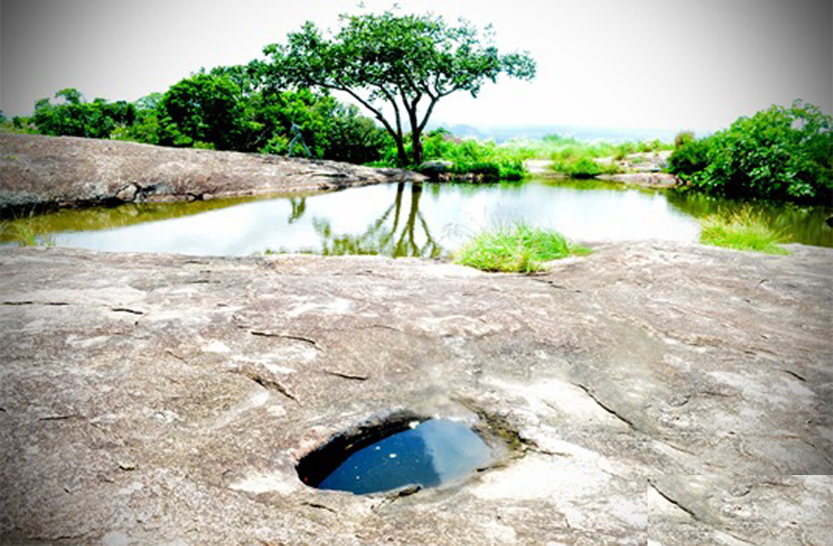 Iyake suspended lake